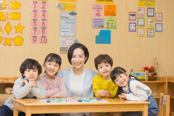 한국HRD 원격평생교육원은 대전, 대구에서 진행 예정인 보육교사 대면과목 5월 개강반 수강생을 모집 중이다.(사진 출처=프리픽)